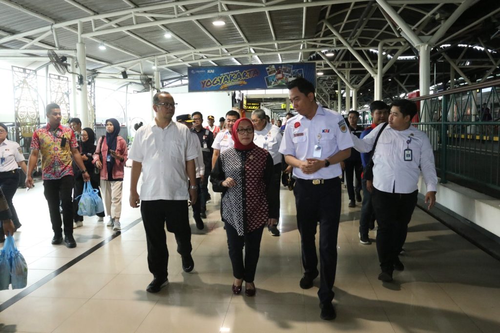 Stasiun dan Tempat bermain