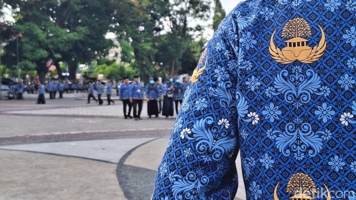 Batik biru