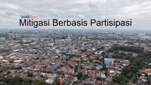 Infografis prakiraan cuaca Kota Tangerang 2-8 Maret 2026 yang menunjukkan transisi dari hujan ringan ke kondisi berawan.