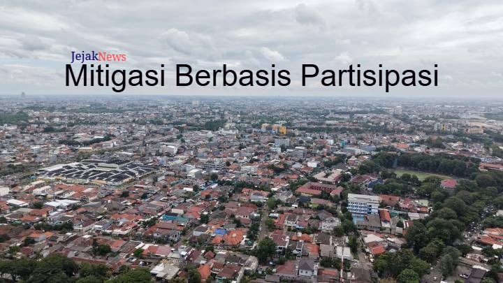 Infografis prakiraan cuaca Kota Tangerang 2-8 Maret 2026 yang menunjukkan transisi dari hujan ringan ke kondisi berawan.