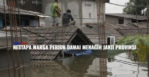 Pemandangan udara banjir ekstrem di Perumahan Periuk Damai Maret 2026, memperlihatkan ratusan rumah tenggelam hingga menyisakan atap, dengan perahu karet evakuasi di antara lorong rumah.