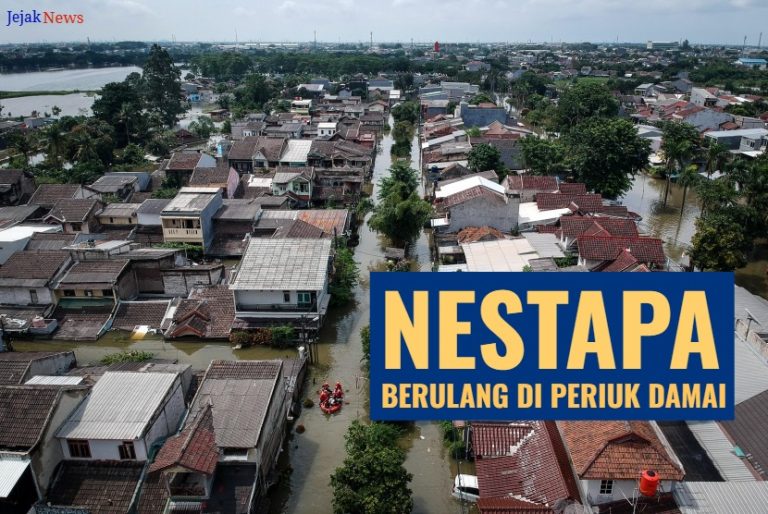 Foto udara pemukiman Periuk Damai yang terendam banjir hingga mencapai atap rumah, memperlihatkan skala kerusakan struktur bangunan.