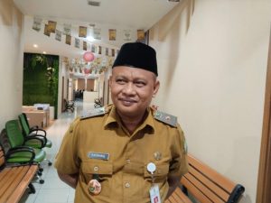 Kepala Dispora Kota Tangerang Kaonang berdiskusi dengan perwakilan PB Porprov Banten mengenai spesifikasi teknis kelayakan venue olahraga.