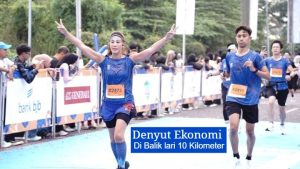 Ribuan pelari nasional memadati rute protokol Kota Tangerang dalam ajang Tangerang 10K 2026 yang berdampak signifikan pada lonjakan okupansi hotel hingga 100 persen.