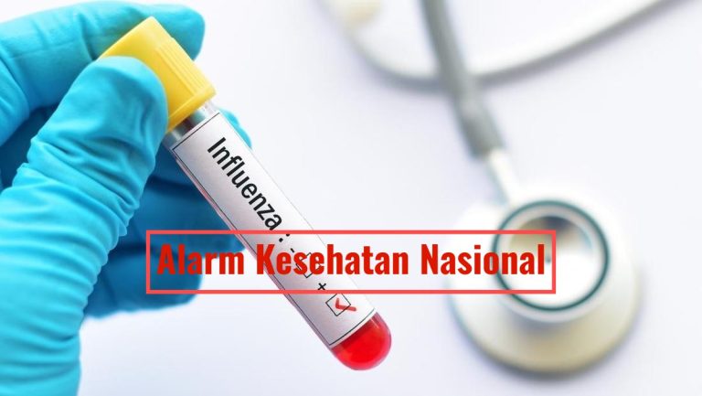 Petugas laboratorium Kemenkes menguji spesimen swab untuk mendeteksi virus Influenza A H1N1.